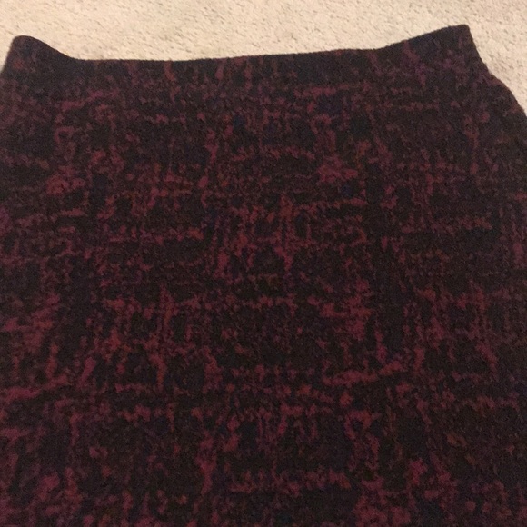 Liz Claiborne Women’s Skirt maroon/black PL - Picture 3 of 5
